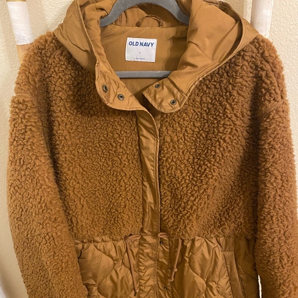 Quilted and sherpa parka. Old Navy size large. - Picture 4 of 6